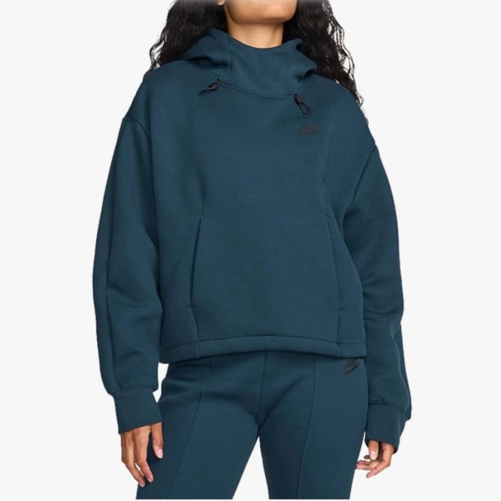NWT Nike Sportswear Tech Fleece Women's Oversized Hoodie, large